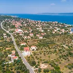 Apartamento Lovely Apartment In Nevidane With House Sea View