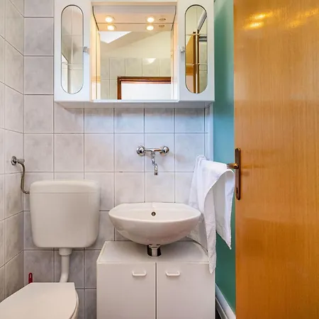 Apartment Lovely In With House Sea View