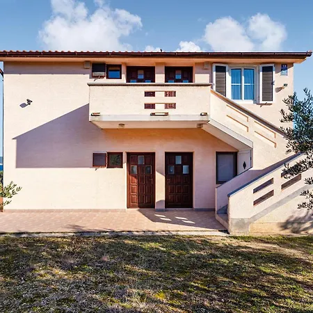 Lovely Apartment In Nevidane With House Sea View